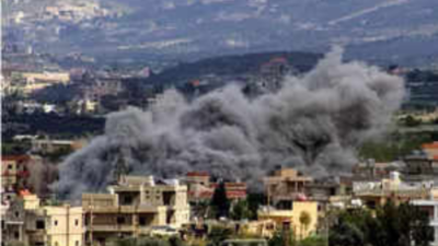 Israeli strikes kill eight people in southern Lebanon