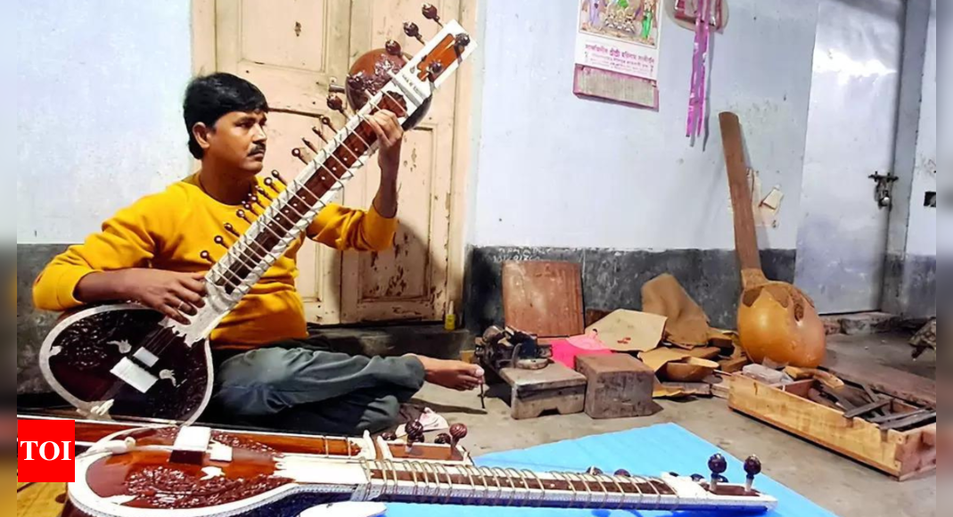 Hub of making sitars and guitars, Dadpur village in Bengal is seeped in string melody