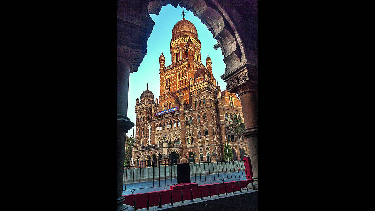 Property Tax: BMC property tax collection exceeds target by ₹356 crore |  Mumbai News - Times of India