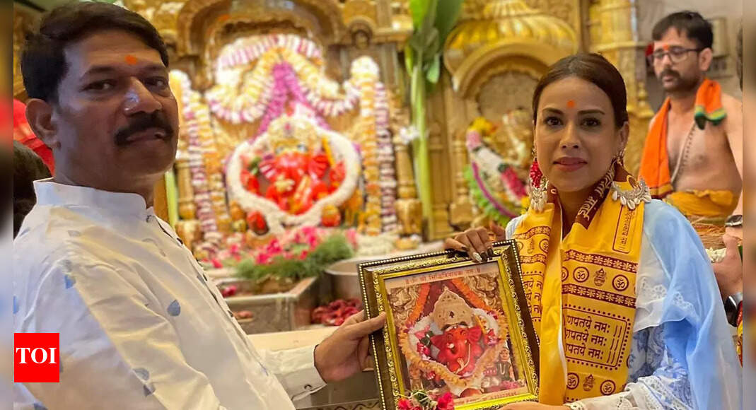 Nia Sharma continues her 13-year tradition, visits Siddhivinayak before the premiere of new show, 'Suhagan Chudail' - Vimarsana News