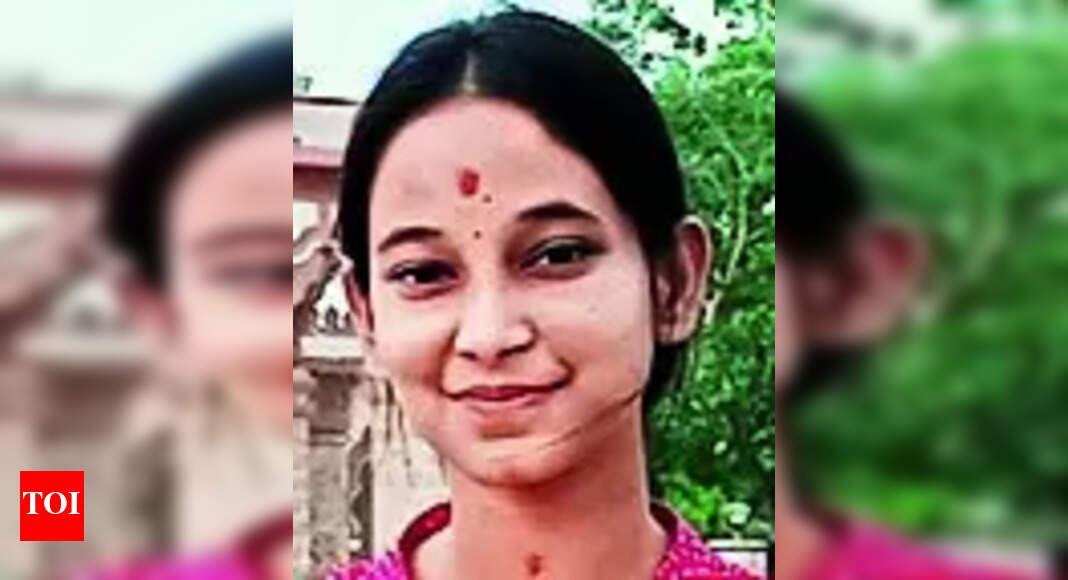 Paan Seller'S Daughter: Paan seller's daughter shines in Class XII boards | Bhubaneswar News - Vimarsana News