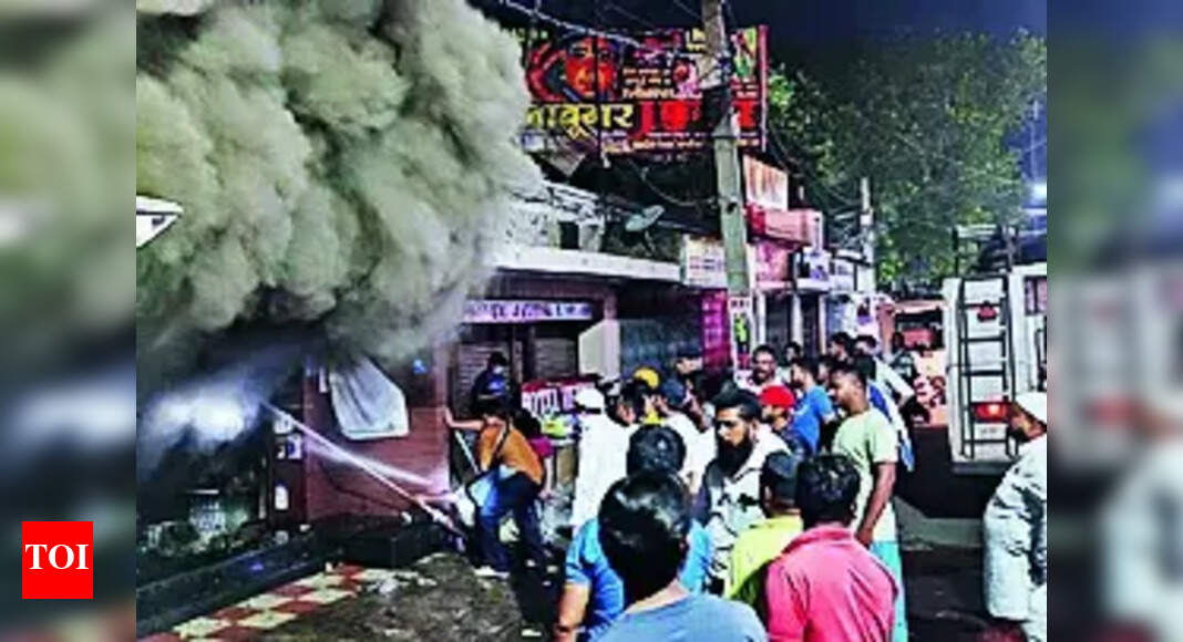 Fire: Fire guts dry fruit shop in Daily Market | Ranchi News - Vimarsana News