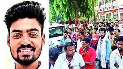 Patna University student waylaid, killed by masked youths in law college