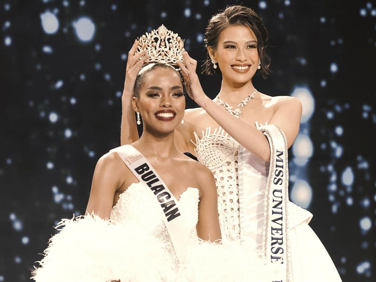 Chelsea Manalo Makes History As The First Black Woman Crowned Miss ...