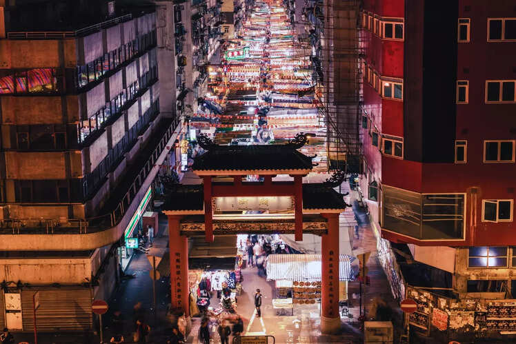 Temple Street Night Market in Kowloon, Hong Kong