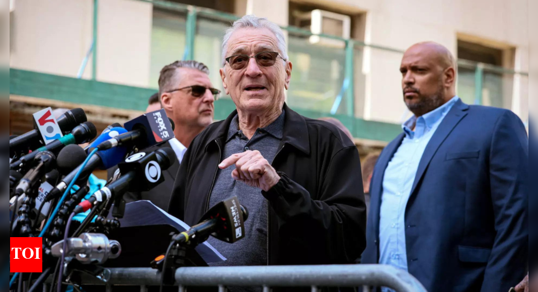 Robert De Niro calls Trump a 'clown' outside trial in Biden campaign ...