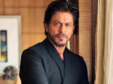 Netizens spot 'King' movie script in SRK video