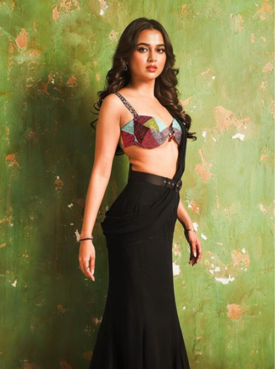 Tejasswi Prakash S 15 Trendy Blouses For Sarees Times Of India