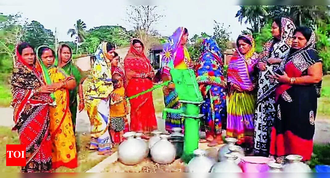Water Crisis: Kendrapada villagers cry 'no water, no vote' ahead of polls in the district | Bhubaneswar News - Vimarsana News