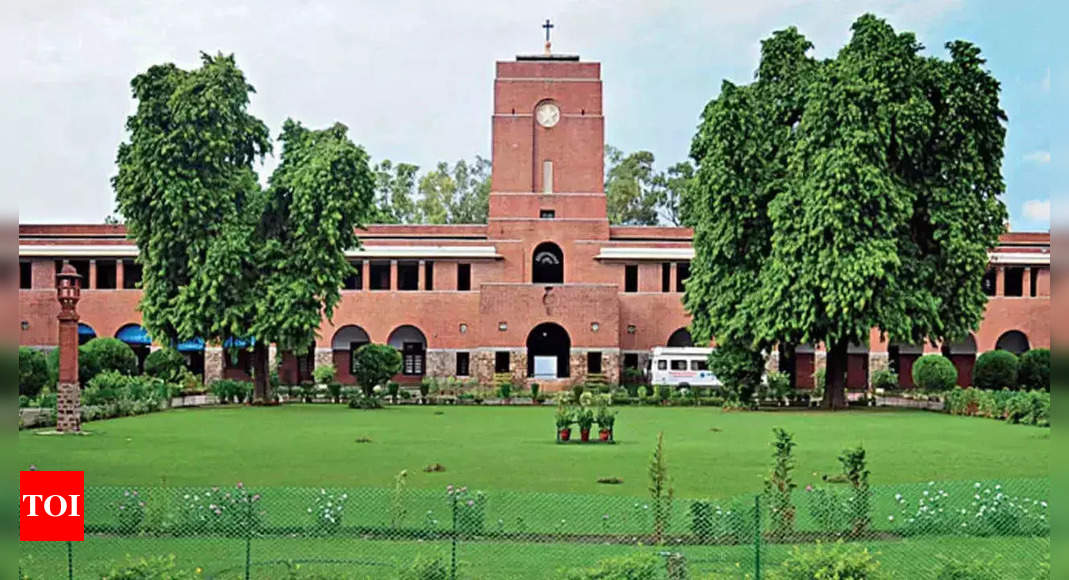 Delhi University: Delhi University Launches Single Girl Child Quota ...