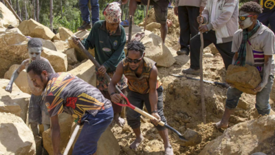 Aid reaches Papua New Guinea landslide site - Times of India