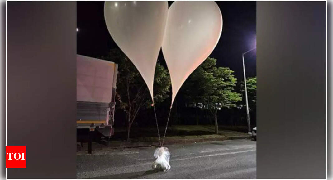 North Korea drops balloons carrying filth to South Korea - Vimarsana News