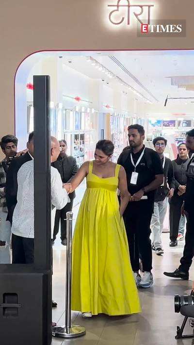 Mommy-to-be Deepika Padukone flaunts baby bump in beautiful yellow outfit