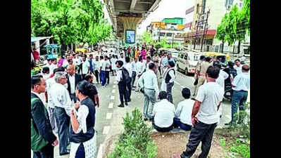 Lawyers hit streets in Agartala against power cuts for 2 days