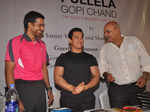 Aamir, Saina unveil book on Phulela Gopichand