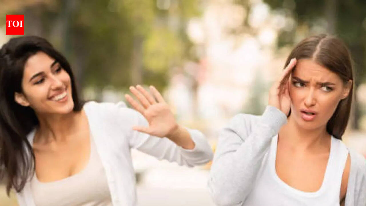 Signs your friends as actually frienemies and how to deal with them