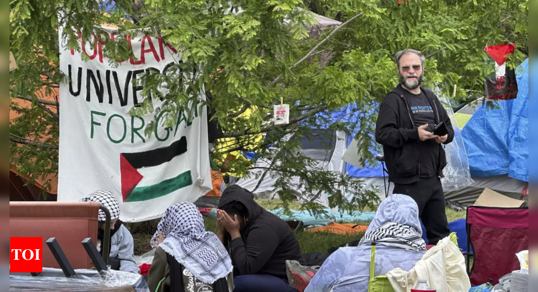 Police dismantle pro-Palestinian camp at Wayne State University in Detroit – Times of India