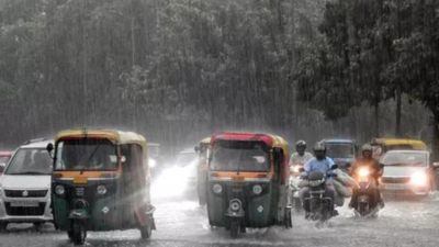 Monsoon arrives early, and simultaneously in Kerala, northeast