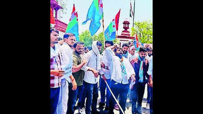 NSUI Protests: NSUI protests at RU over PhD admissions | Jaipur News ...