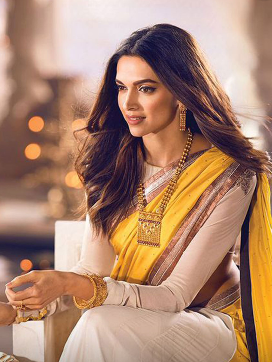 Deepika padukone inspired elegant full sleeves saree blouse ideas