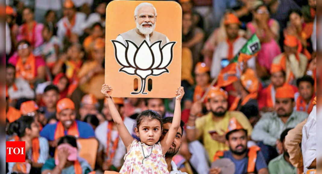 'Modi'fied Varanasi says a hat-trick 'Guaranteed', focus now on 5L margin | Varanasi News - Vimarsana News