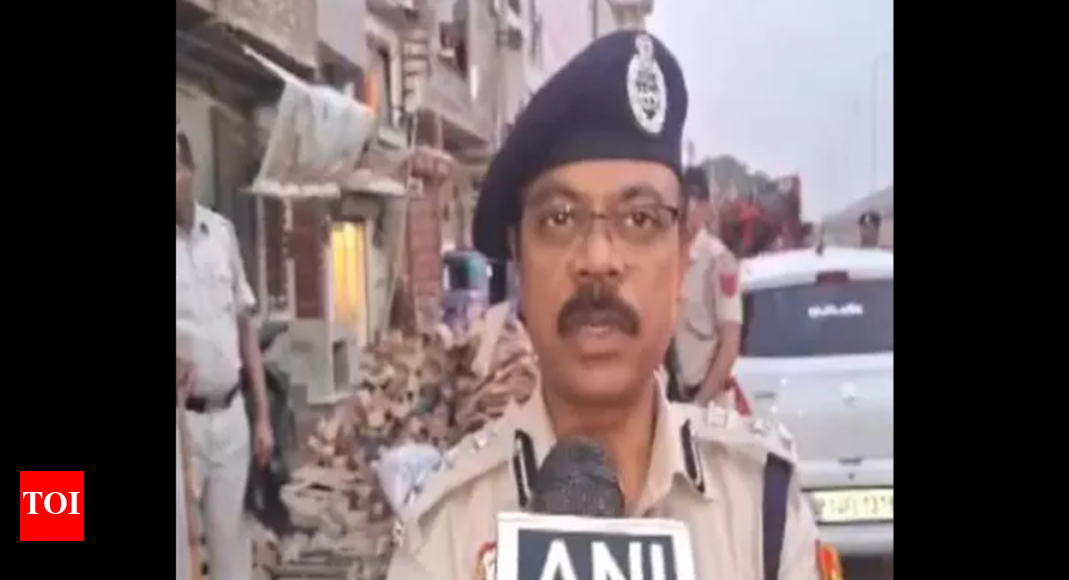 25-year-old man stabbed to death in Delhi's Shastri Park | Delhi News - Vimarsana News