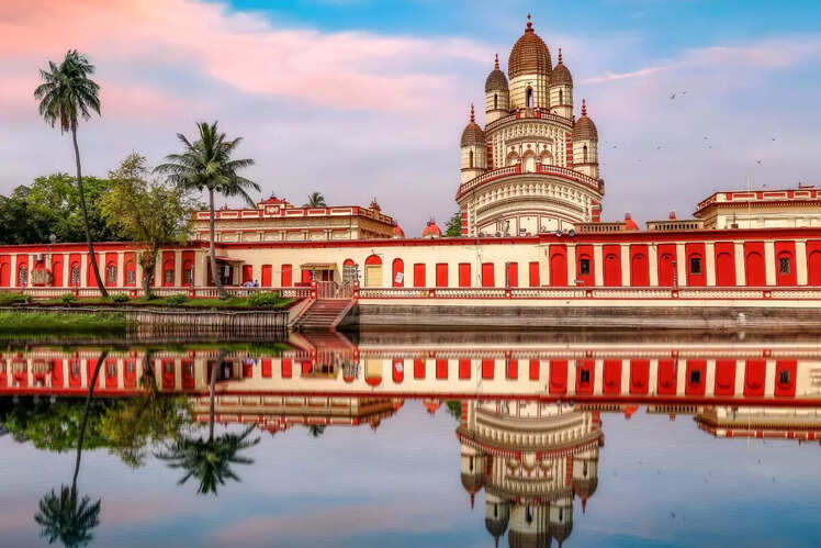Dakshineswar Kali Temple, West Bengal by Rani Rashmoni