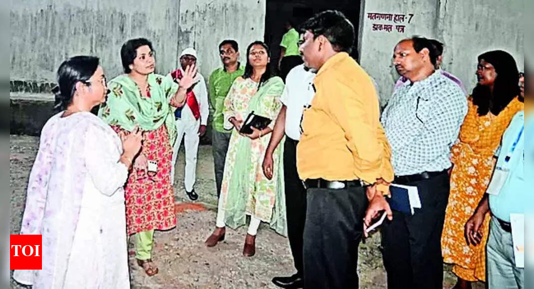 DEO: DEO inspects counting centre in Bokaro | Ranchi News - Vimarsana News