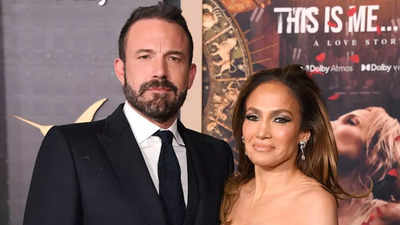 Ben Affleck and Jennifer Lopez: Holding hands but looking tense in public