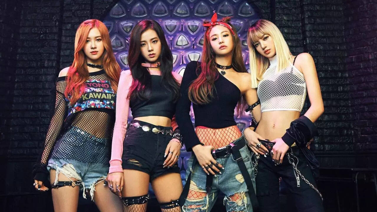 BLACKPINK makes history as the first K-pop artist to reach 1.7