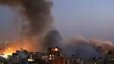 Russia launches 100 missiles, drones at Ukraine overnight - Times of India