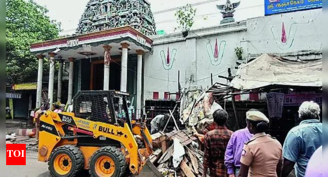 GVMC focus on removal of encroachments at main junctions in City | Visakhapatnam News - Vimarsana News