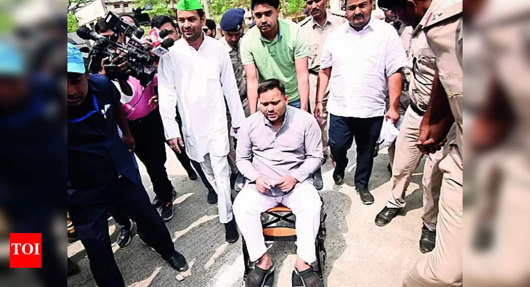 India Bloc Tejashwi Yadav Confident India Bloc Will Win 300 Plus Seats Patna News Times Of