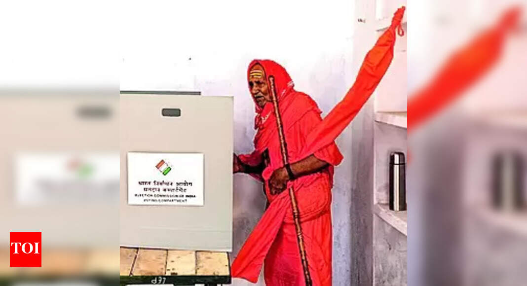 Voting Rights: Seers, first-timers, PwDs take part in festival of democracy | Varanasi News - Vimarsana News
