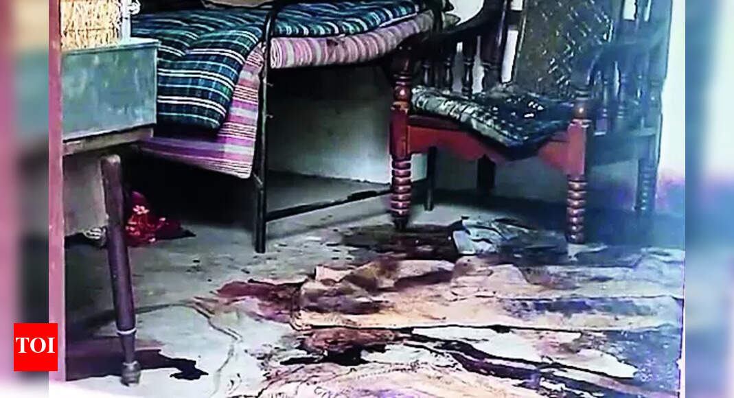 Nude Man: Rotting bodies of nude man on floor, son on sofa found at ...