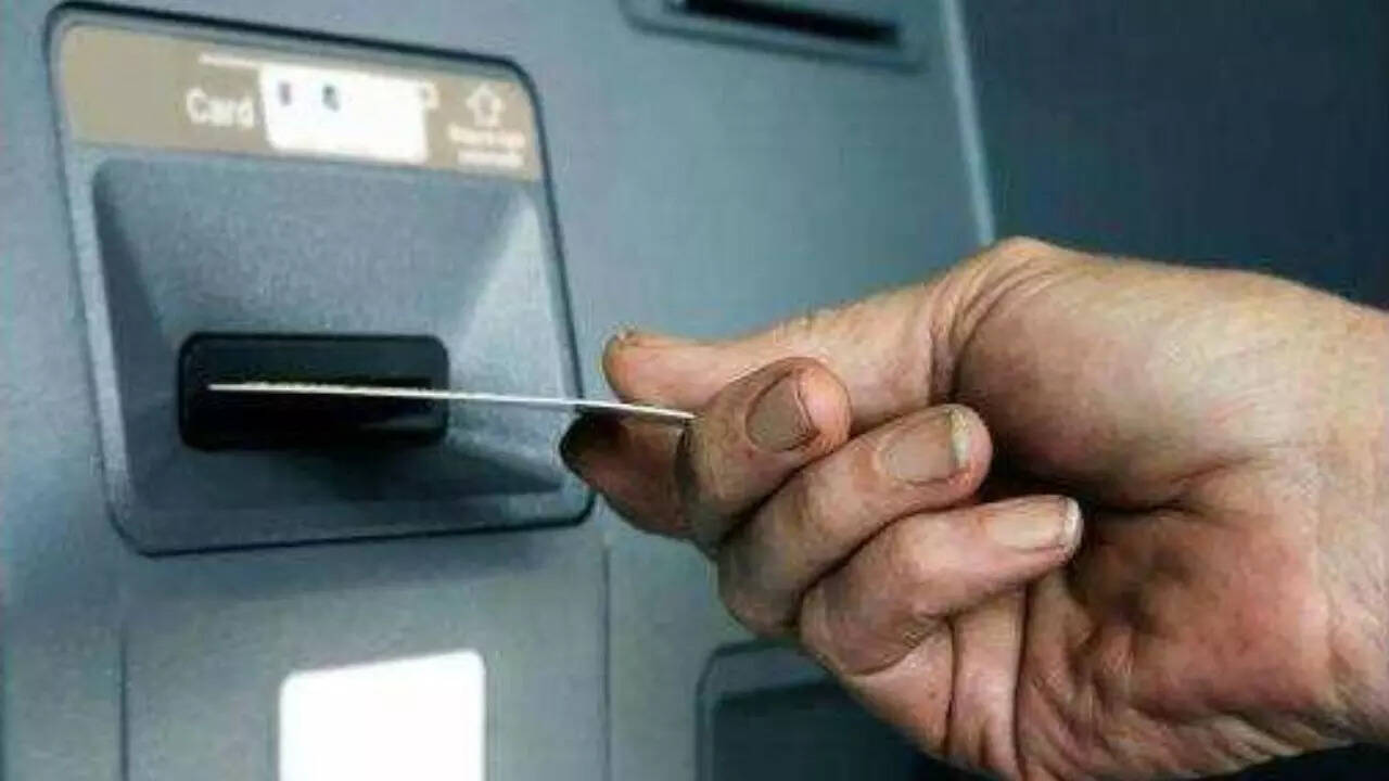 ATM Theft: ATM theft in Nagpur by Mayur Kayarkar | Nagpur News - Times of India