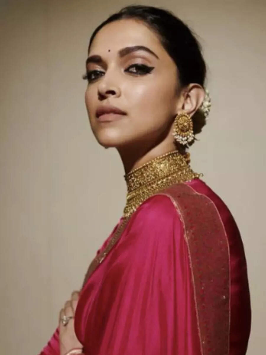 Deepika Padukone Shines In Elegant Sarees Times Of India 110637005