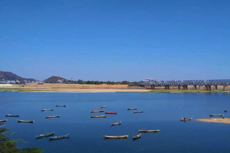 Krishna River (1400 km)
