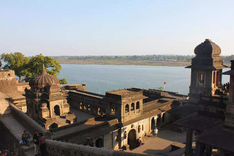 Narmada River (1312 kilometers)