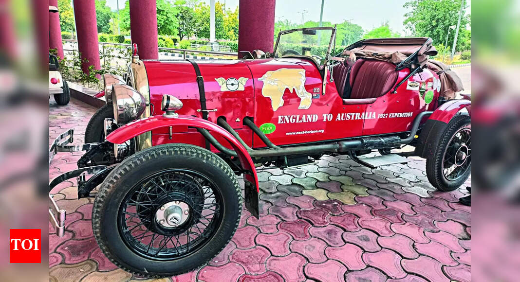 Aussie Globetrotter Aussie globetrotter enters India via Asr in 102yr