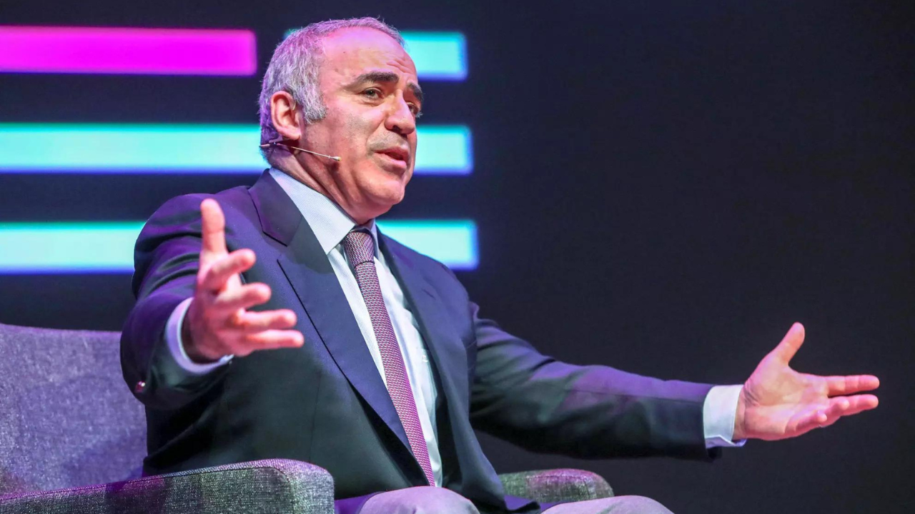 Russia threatens former chess champion Kasparov with criminal charges – Times of India