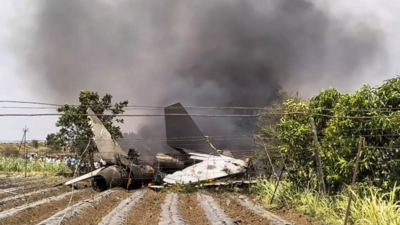 IAF's Sukhoi aircraft crashes in Nashik; pilots eject safely