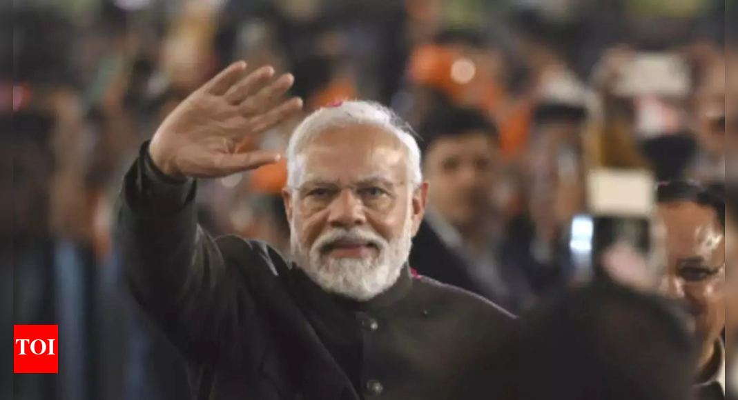 'Historical feat...' : PM Modi thanks 'janata' in his first reaction ...