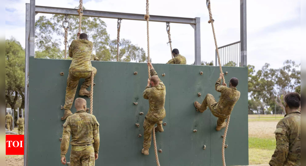 Aus military to recruit non-citizens in a bid to boost troop numbers ...