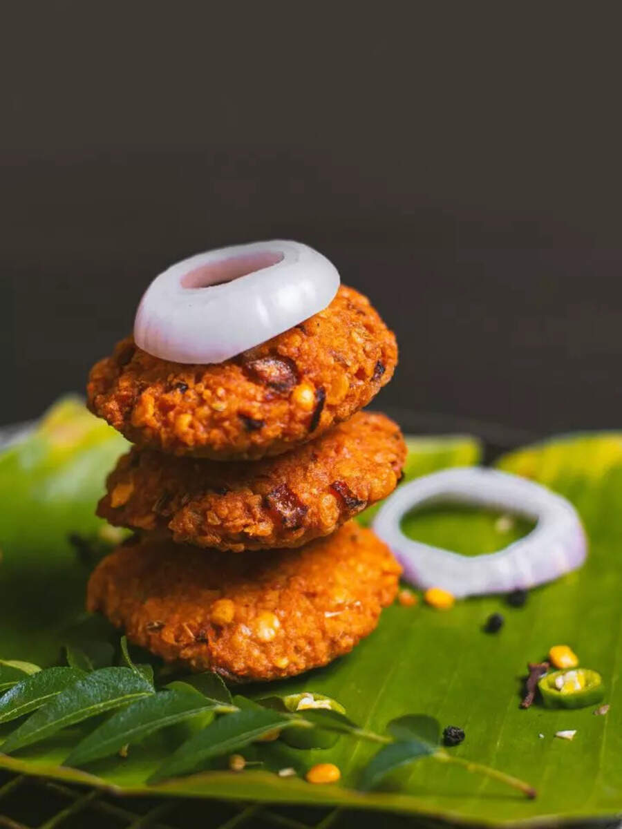  ​சாதம் மீந்து போனால் இனி சூடா மெது வடை சுட்டு எடுங்க! 