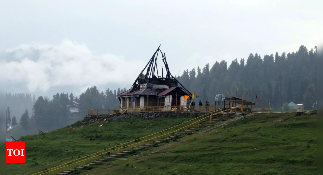 Fire destroys Gulmarg Shiva temple with Kashmir’s royal links | India ...