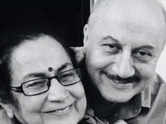 Video: Anupam's birthday surprises for his mother