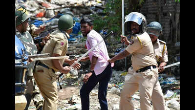 Cops injured in stone pelting during anti-encroachment drive in Mumbai's Powai area