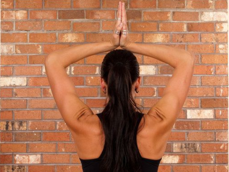 Effective yoga poses to reduce arm fat