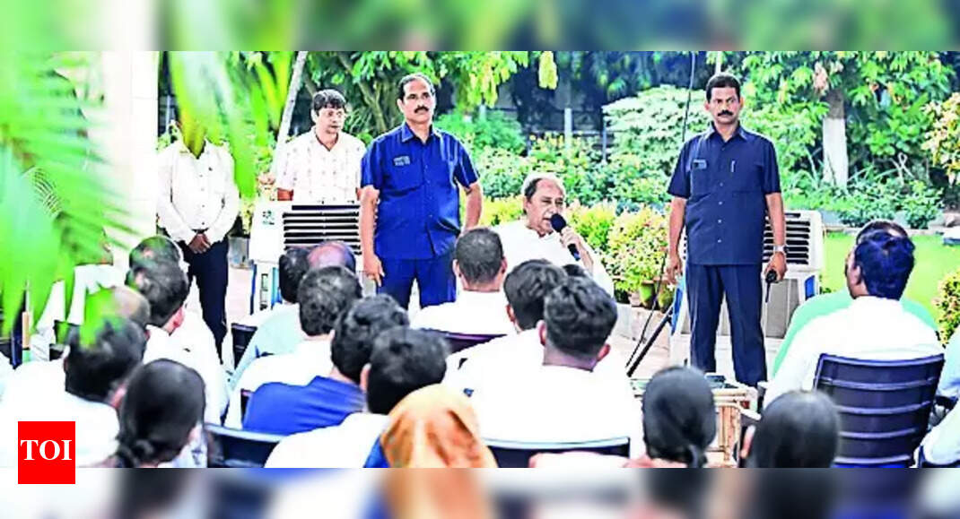 V K Pandian: Pandian in Delhi on Naveen's orders: BJD | Bhubaneswar News - Vimarsana News